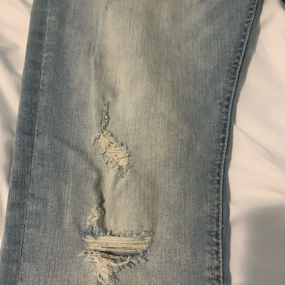 Pull&Bear - Light wash distressed super skinny jeans - Picture 4 of 7